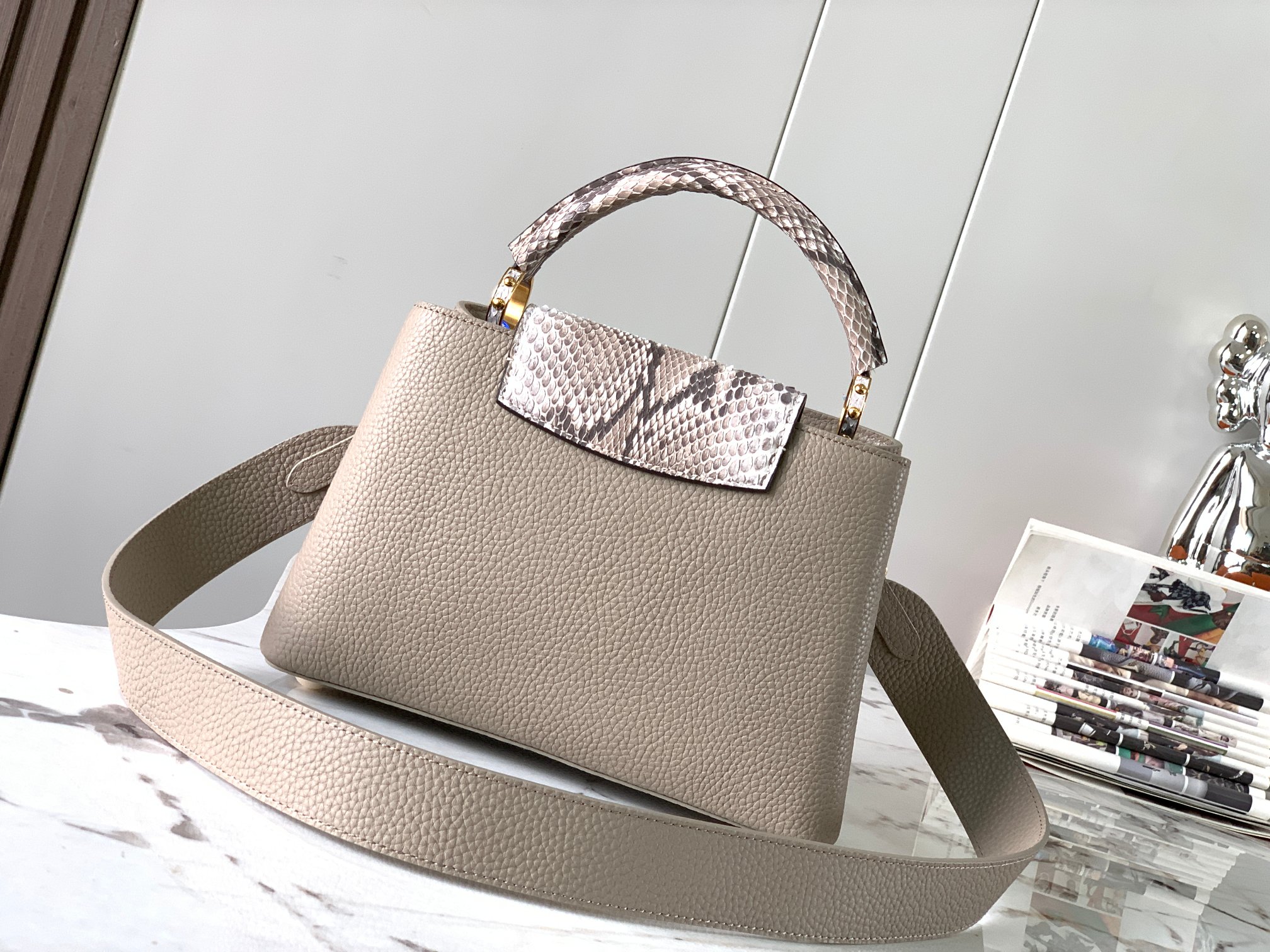 TOP Louis Vuitton LV Capucines Python Gold Buckle Bag - Gray