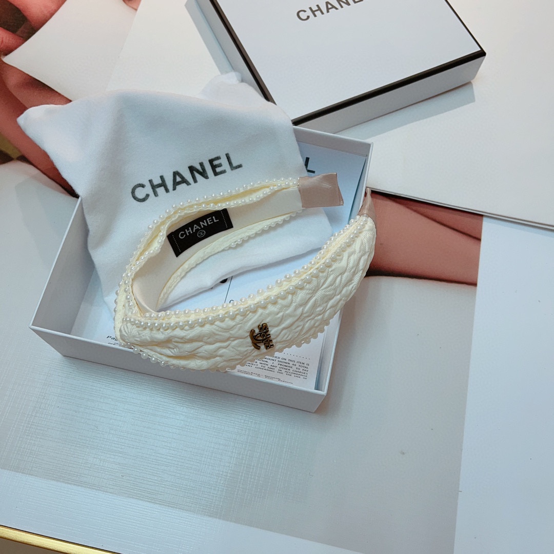 TOP CHANEL Vintage Headband - White