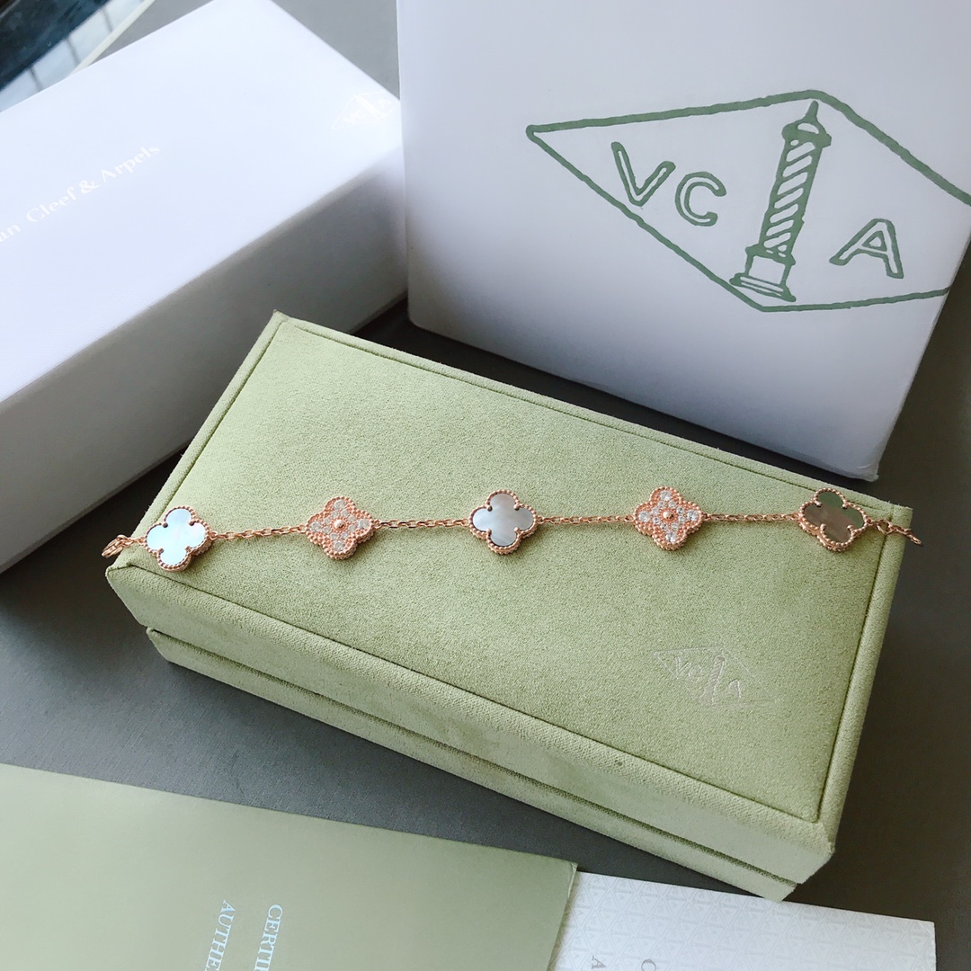 TOP Van Cleef & Arpels Vintage Alhambra Bracelet