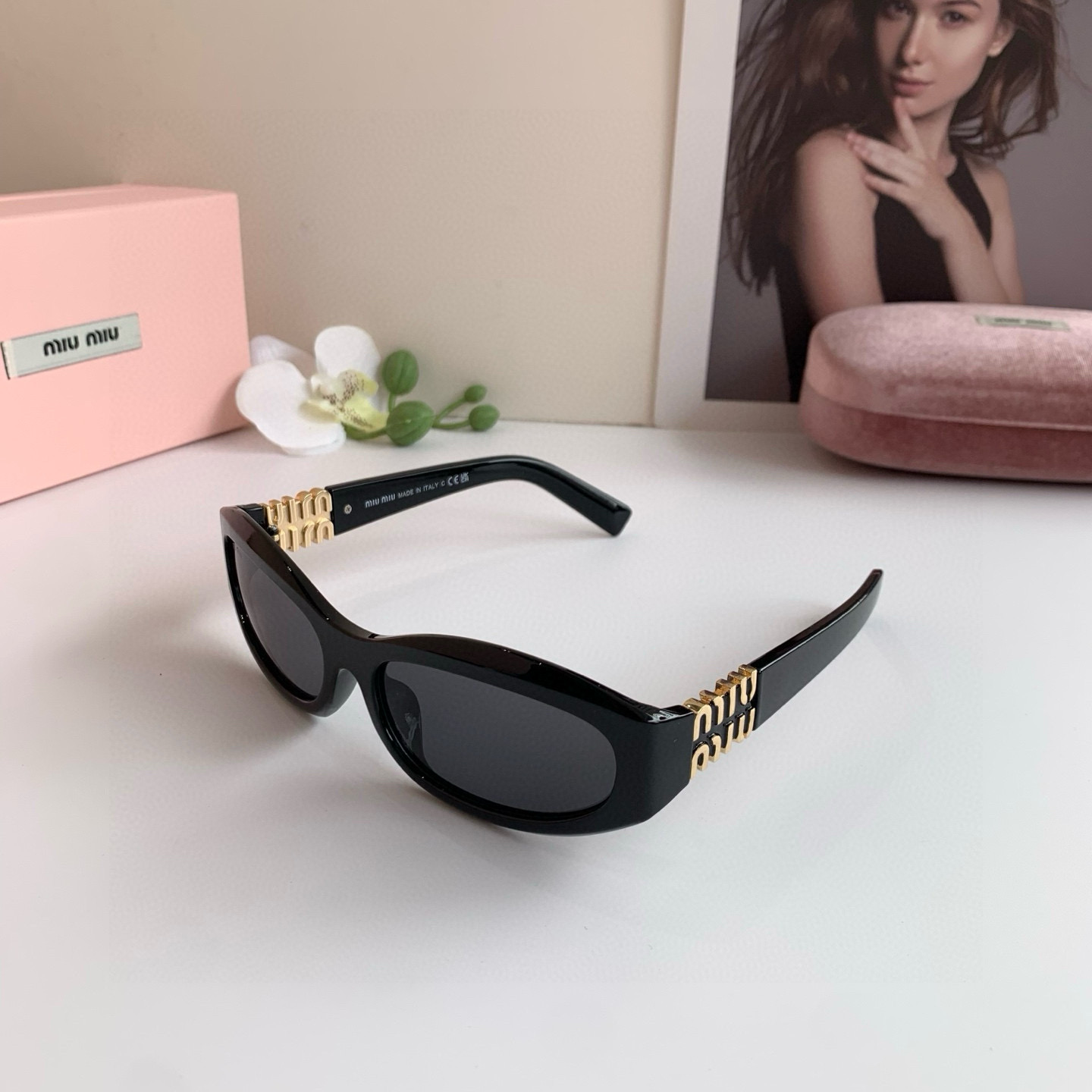 TOP Miu Miu Sunglasses - 4 Colors