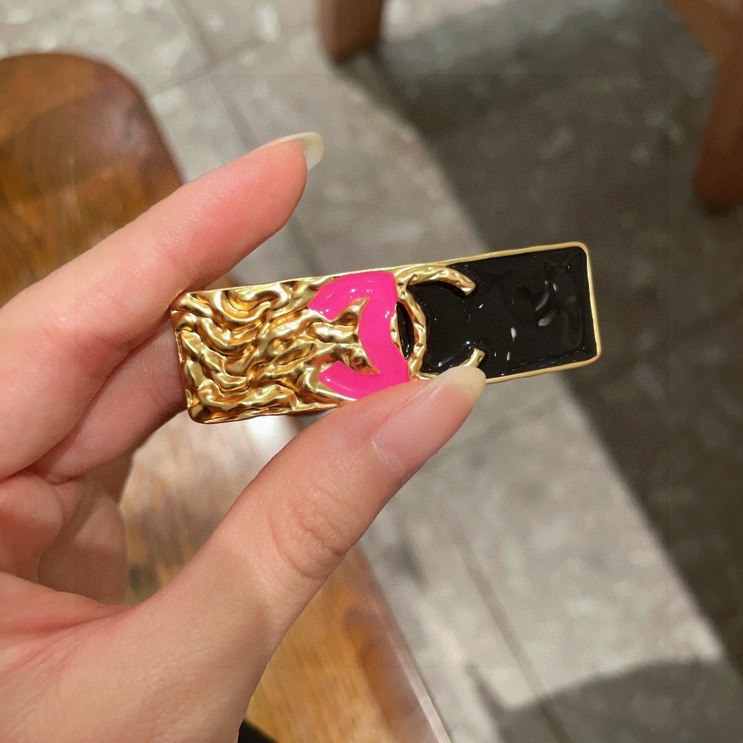 TOP CHANEL Hairpin - Gold