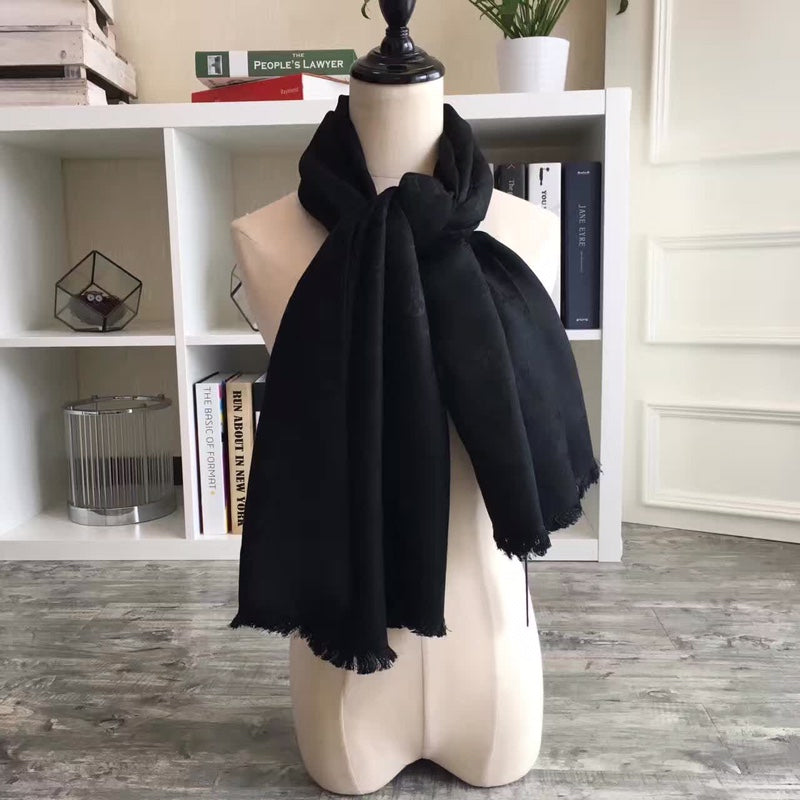 TOP Louis Vuitton LV L*V Big Square Scarf - Black