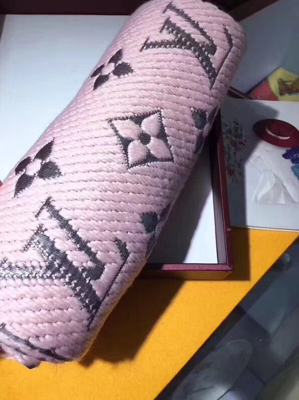 TOP Louis Vuitton LV L*V Verone Wool Silk Logomania Scarf - Pink