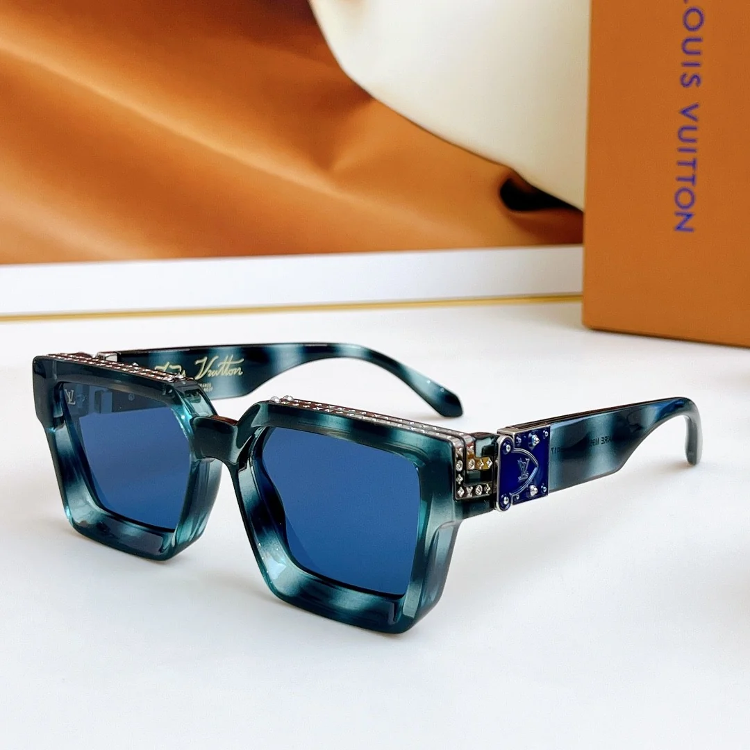 Oversized Square Sunglasses for Men Women, Rhinestone Decor Thick Acetate Frame UV400 Protection Fashion Statement Shades Multi‑Color Options