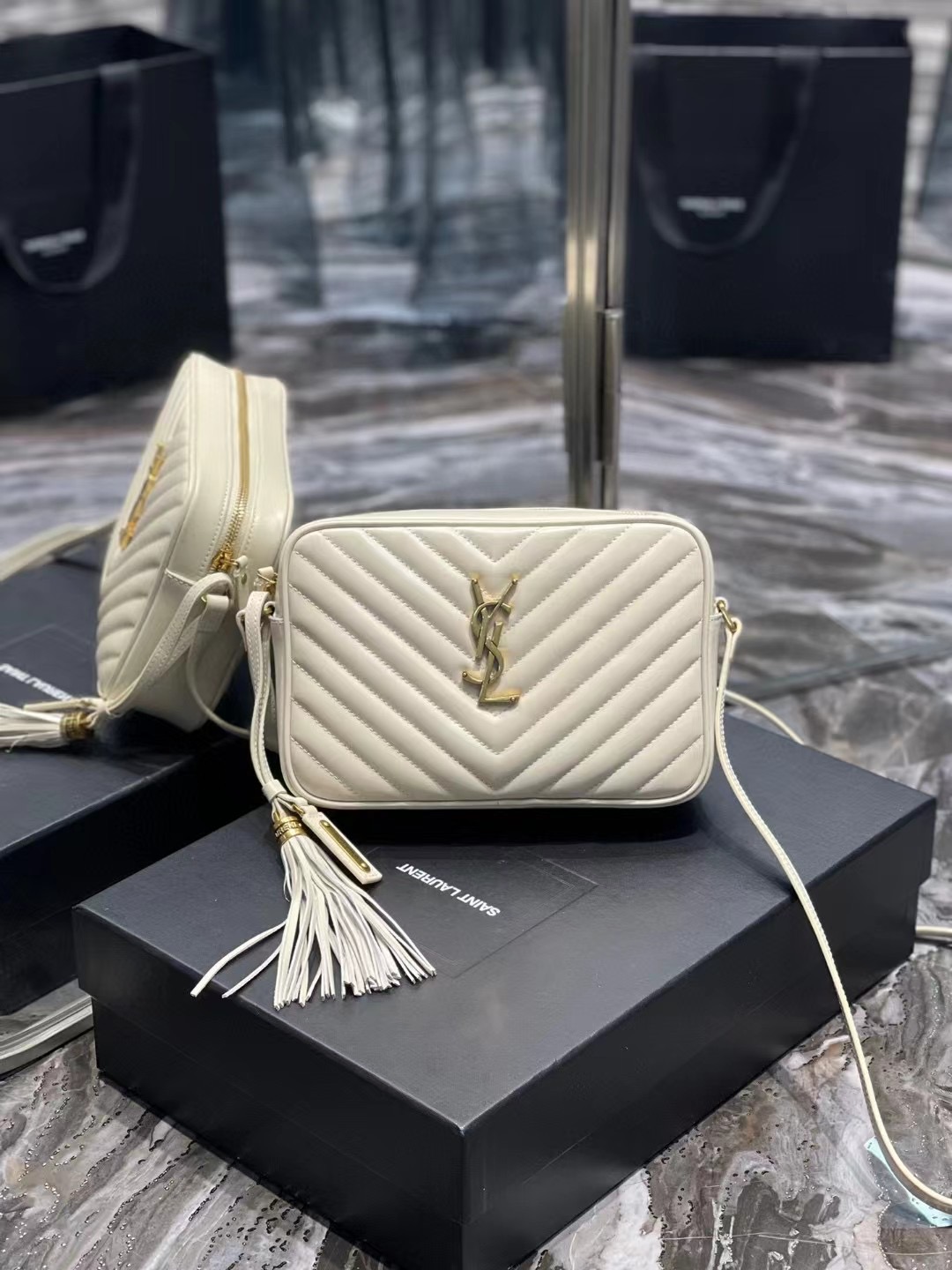 TOP Yves Saint Laurent YSL LouLou Camera Bag - White w GHW