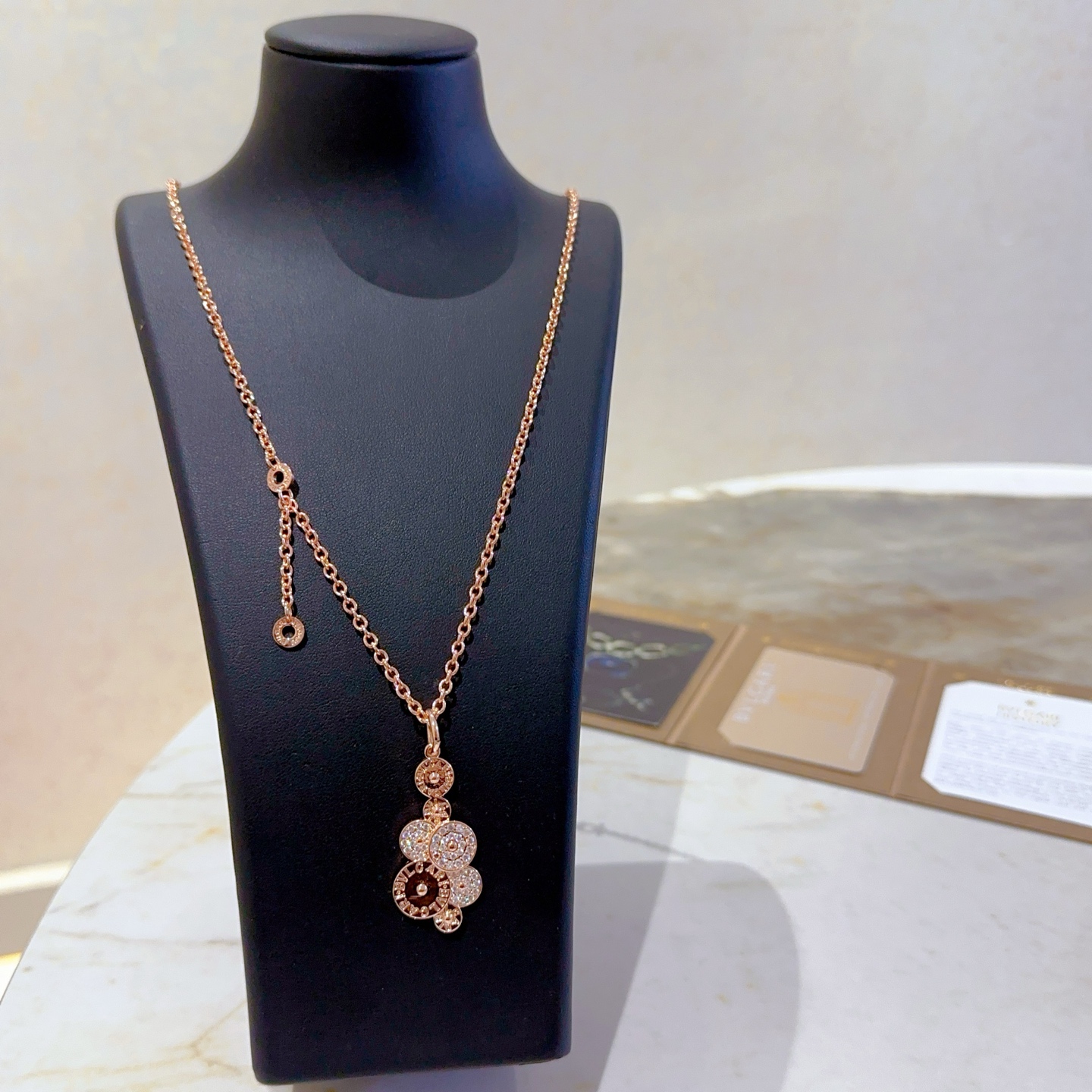 TOP BVLGARI DIVAS' DREAM Necklace - Rose Gold
