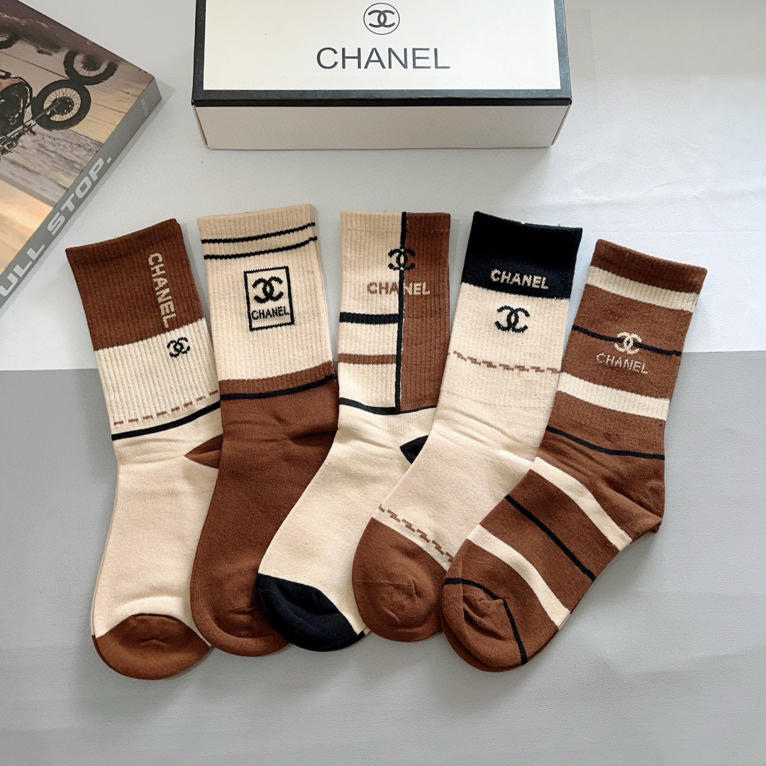 TOP CHANEL Socks - 5 Pieces as a Set