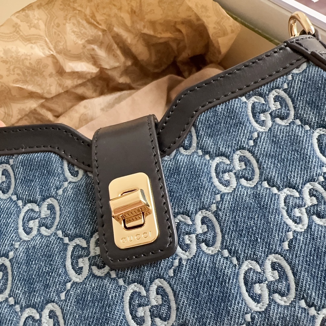 TOP GUCCI Lido Bag 12x24x5cm - Denim