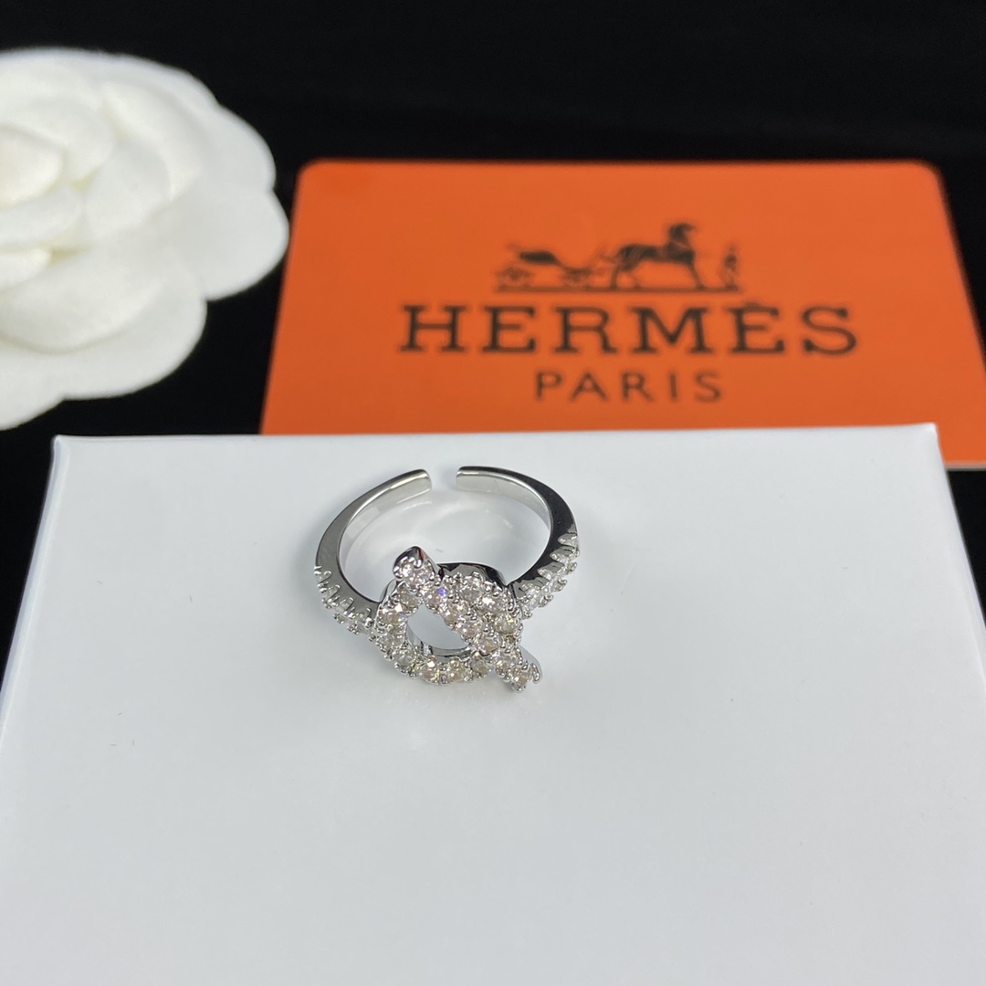 TOP HERMES Necklace Earrings Bracelet Ring Set - Silver