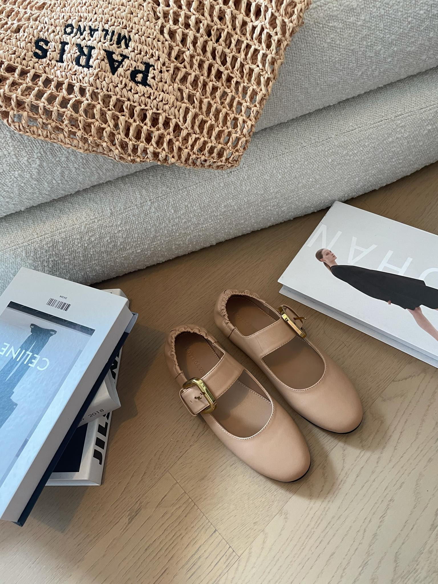 TOP Bottega Veneta BV Mary Jane Flats - 3 Color