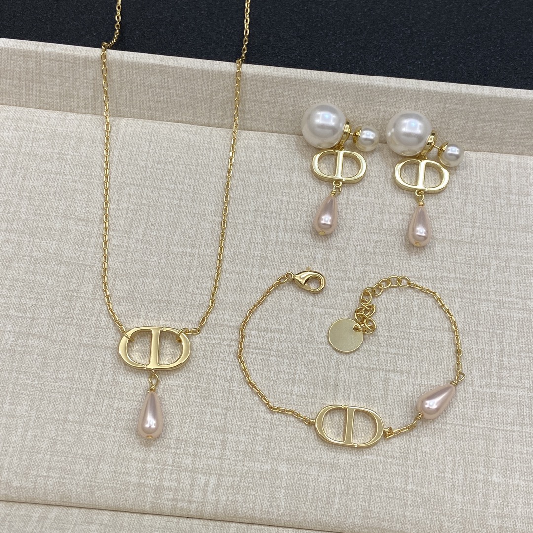 TOP Christian Dior Necklace/Earrings/Bracelet with Pearl - Gold
