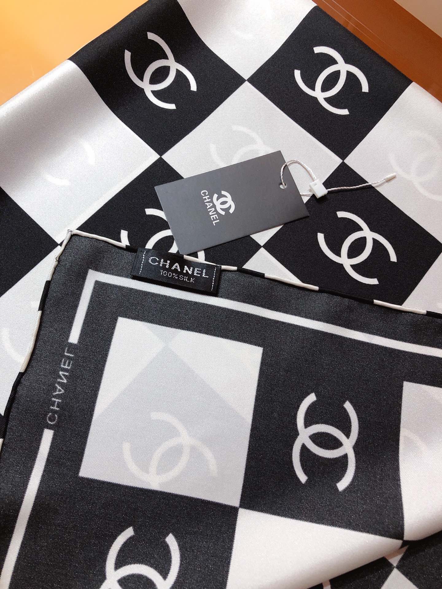 TOP CHANEL Checkerboard Silk Scarf 90 x 90 cm