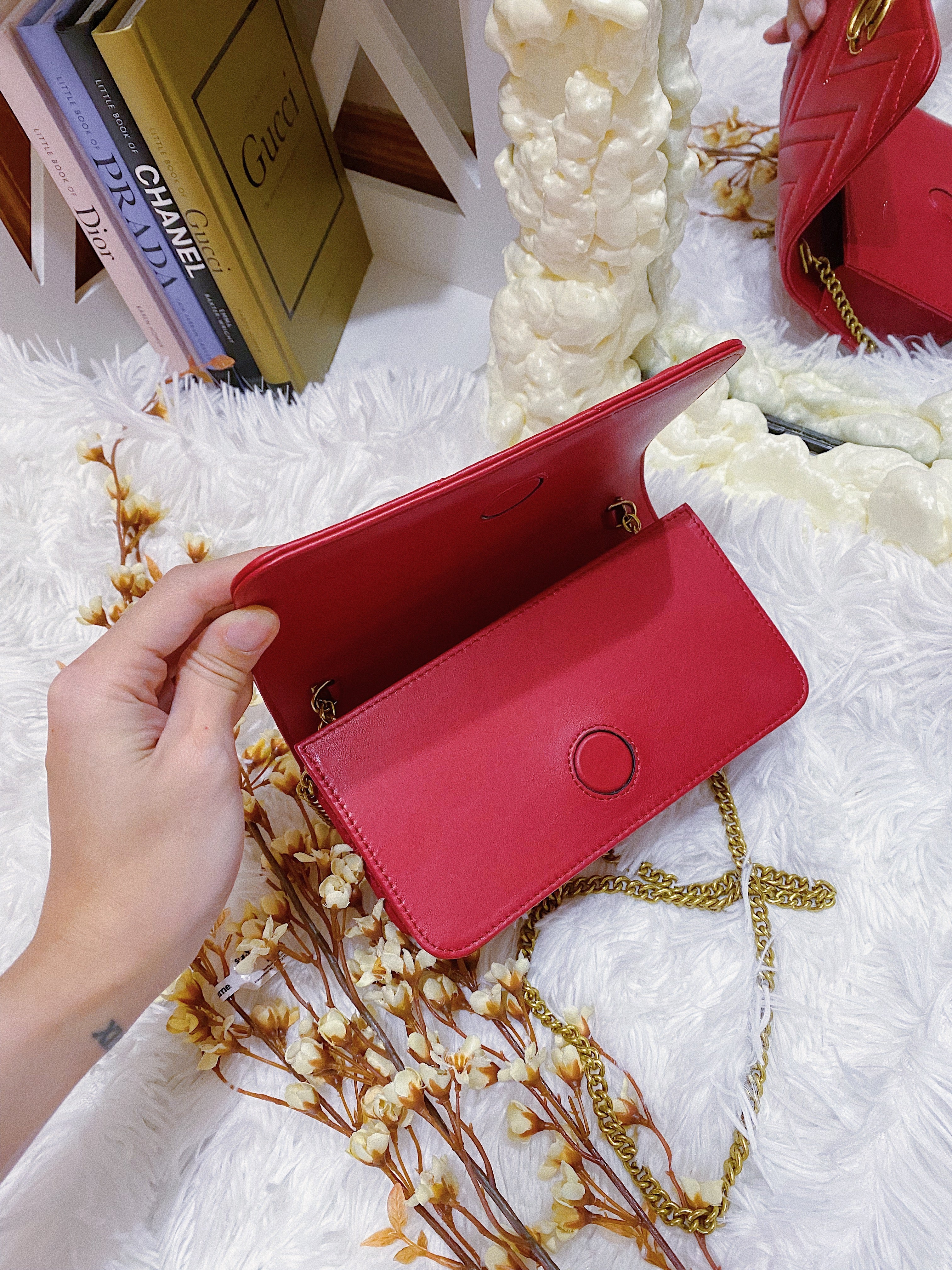 TOP GUCCI Marmont Shoulder Clutch- Red