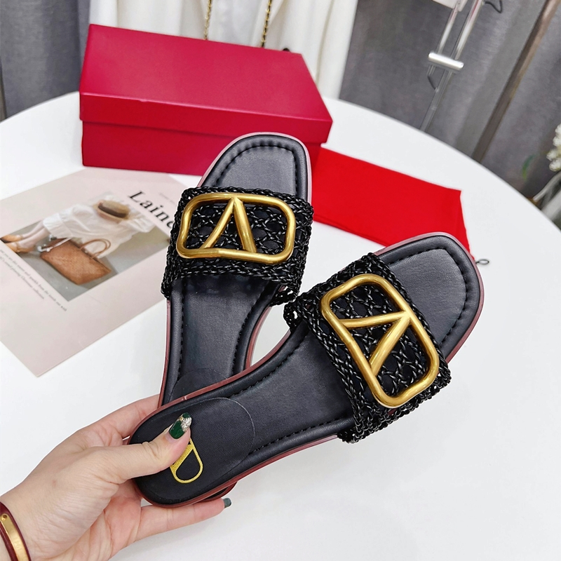 Valentino Comfortable Trend Flip-Flops Slide Sandal(Replica)