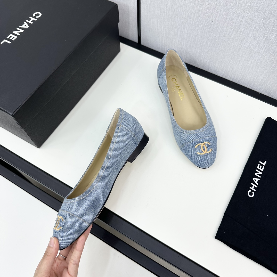 TOP CHANEL Denim Flat shoes - 3 Color