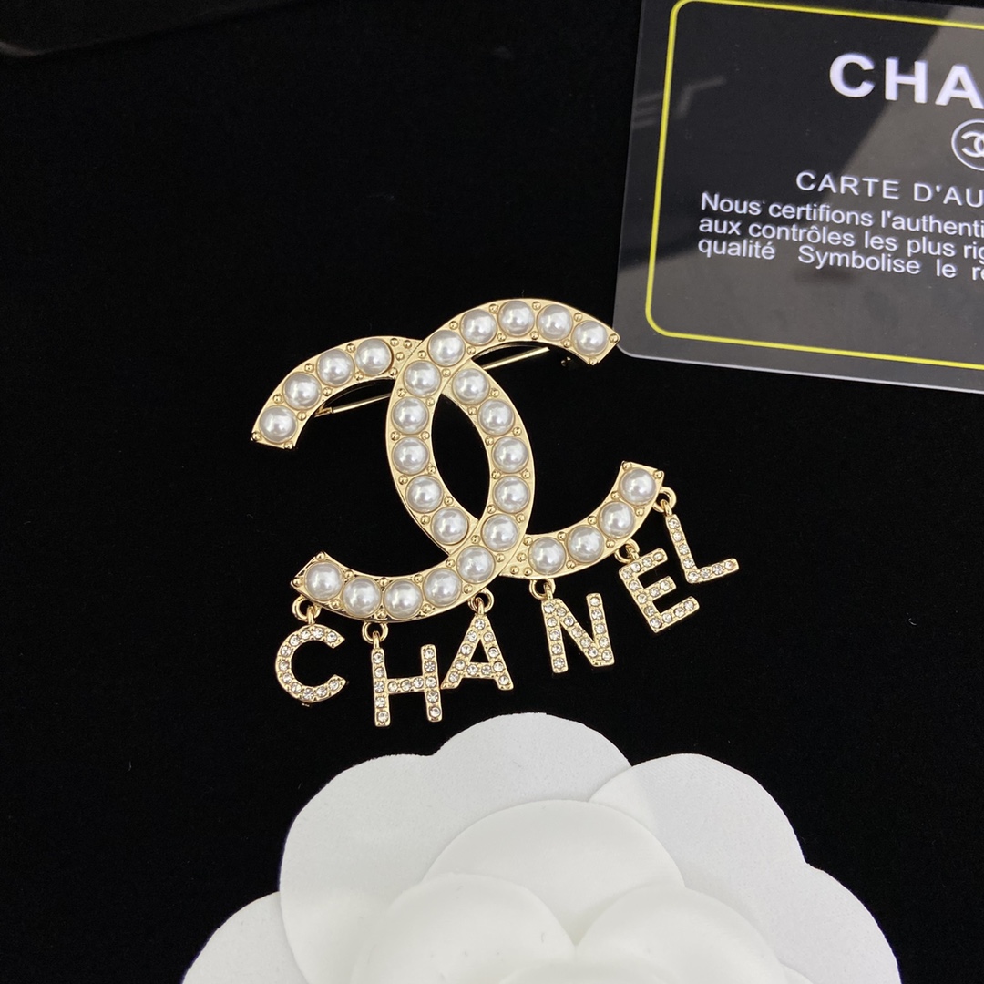 TOP CHANEL Brooch Collections