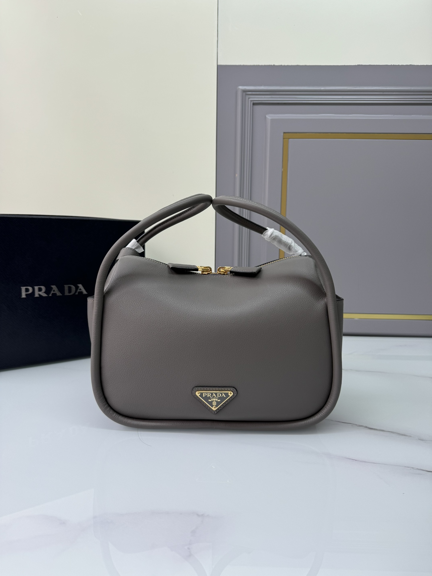 Top PRADA Lindy Bowling Bag calfskin Bag 25*18*10.5cm - 4 Colors
