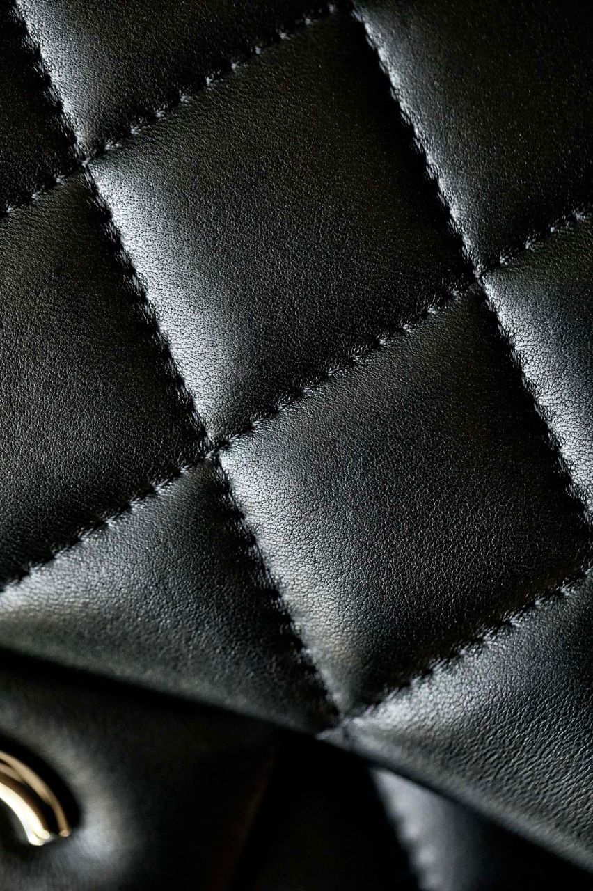 TOP CHANEL Classic Flap Bag Lambskin Jumbo 30CM - Black & SHW
