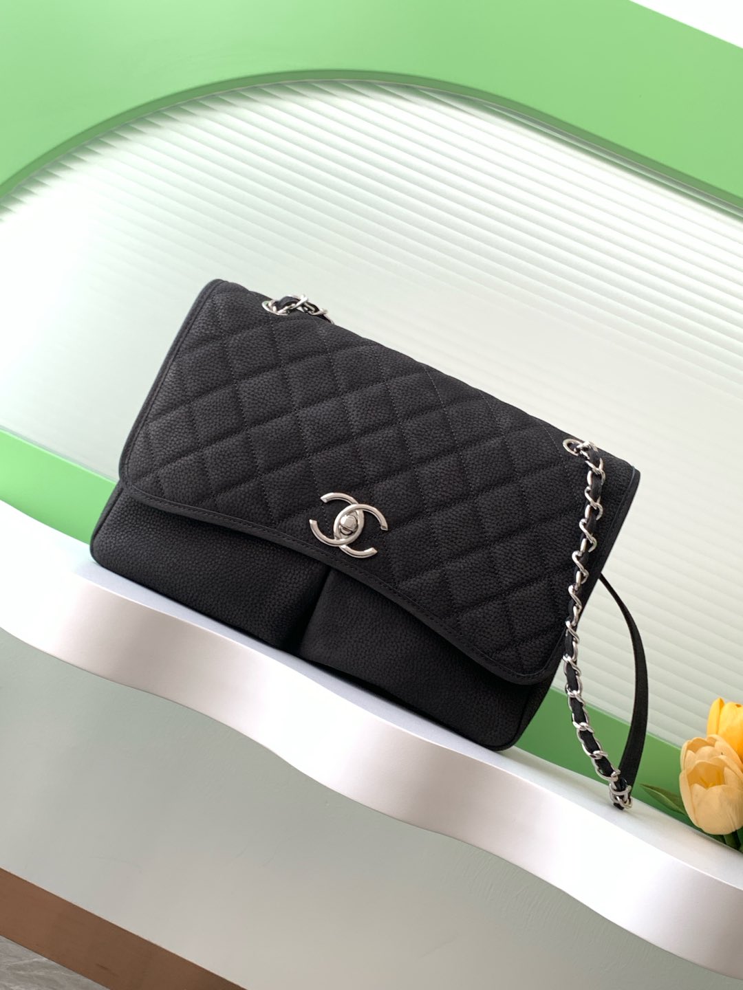 TOP CHANEL Vintage Chain Bag with Pockets 25×35×10cm -2 Color