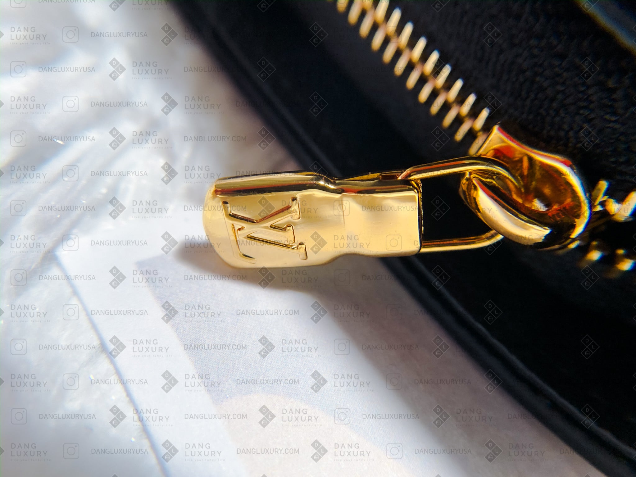 TOP Louis Vuitton LV LV Juliette Folding Wallet