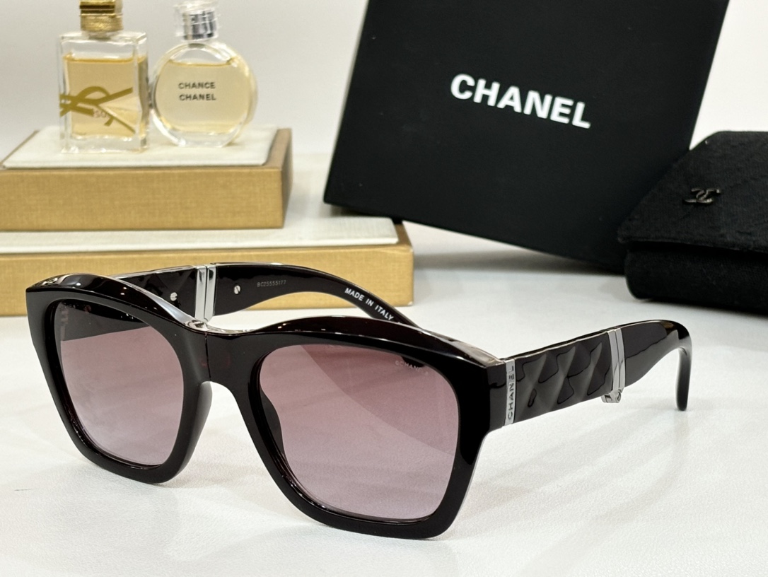 TOP CHANEL Fold Sunglasses - 4 Colors