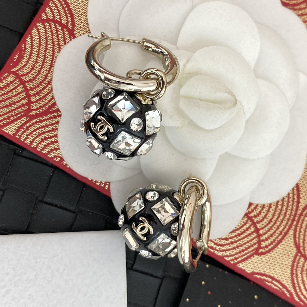 TOP CHANEL CC Earrings - Black