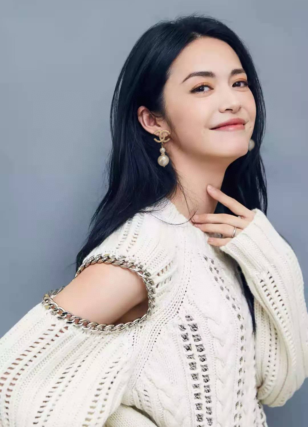 TOP CHANEL Pearl Earrings - Gold&White