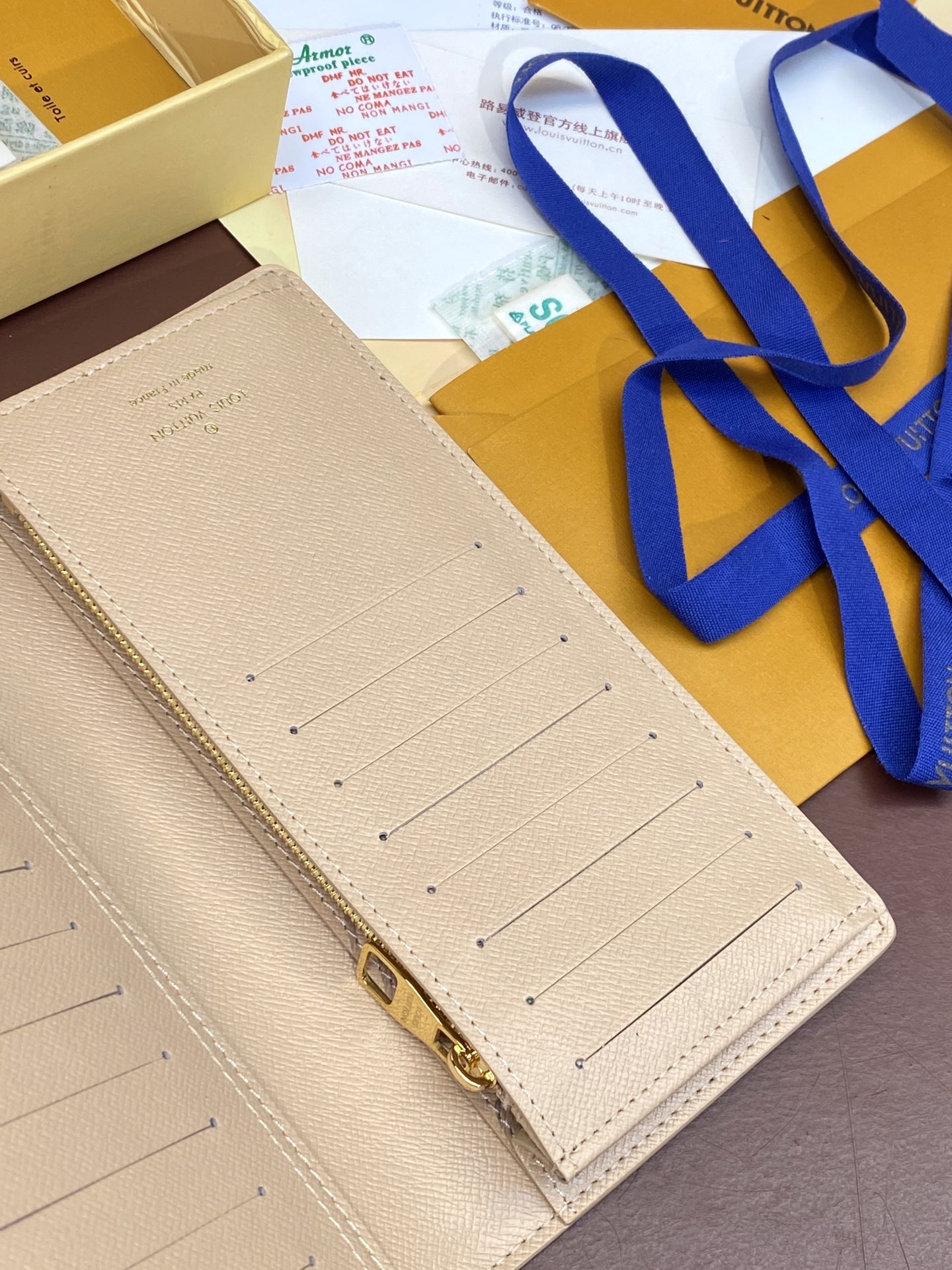 TOP Louis Vuitton LV Monogram Eclipse Wallet 19X10cm - Khaki