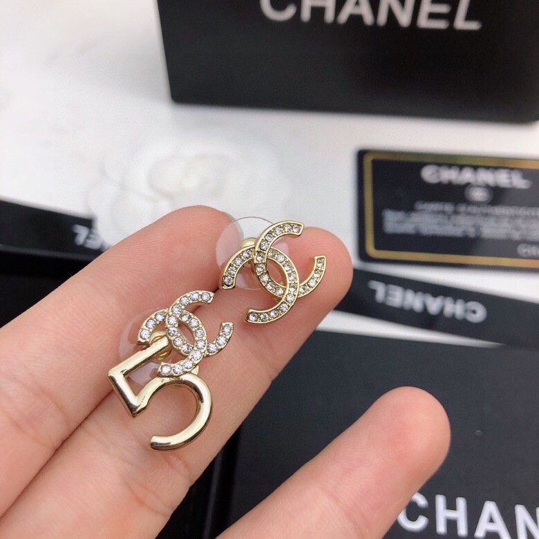 TOP CHANEL Double C Number 5 Irregular Stud Earrings
