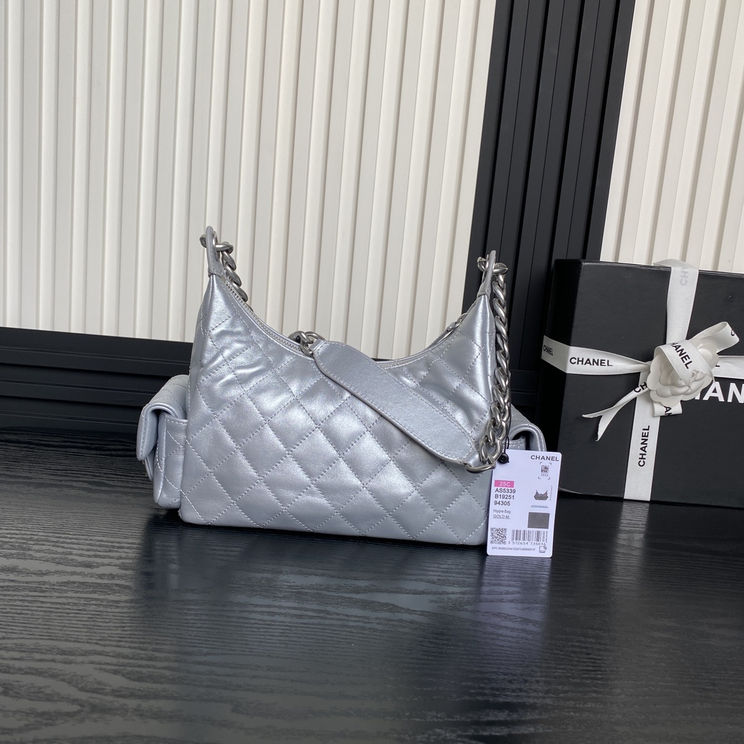 TOP CHANEL Hobo Bag 22x31x15cm - Silver