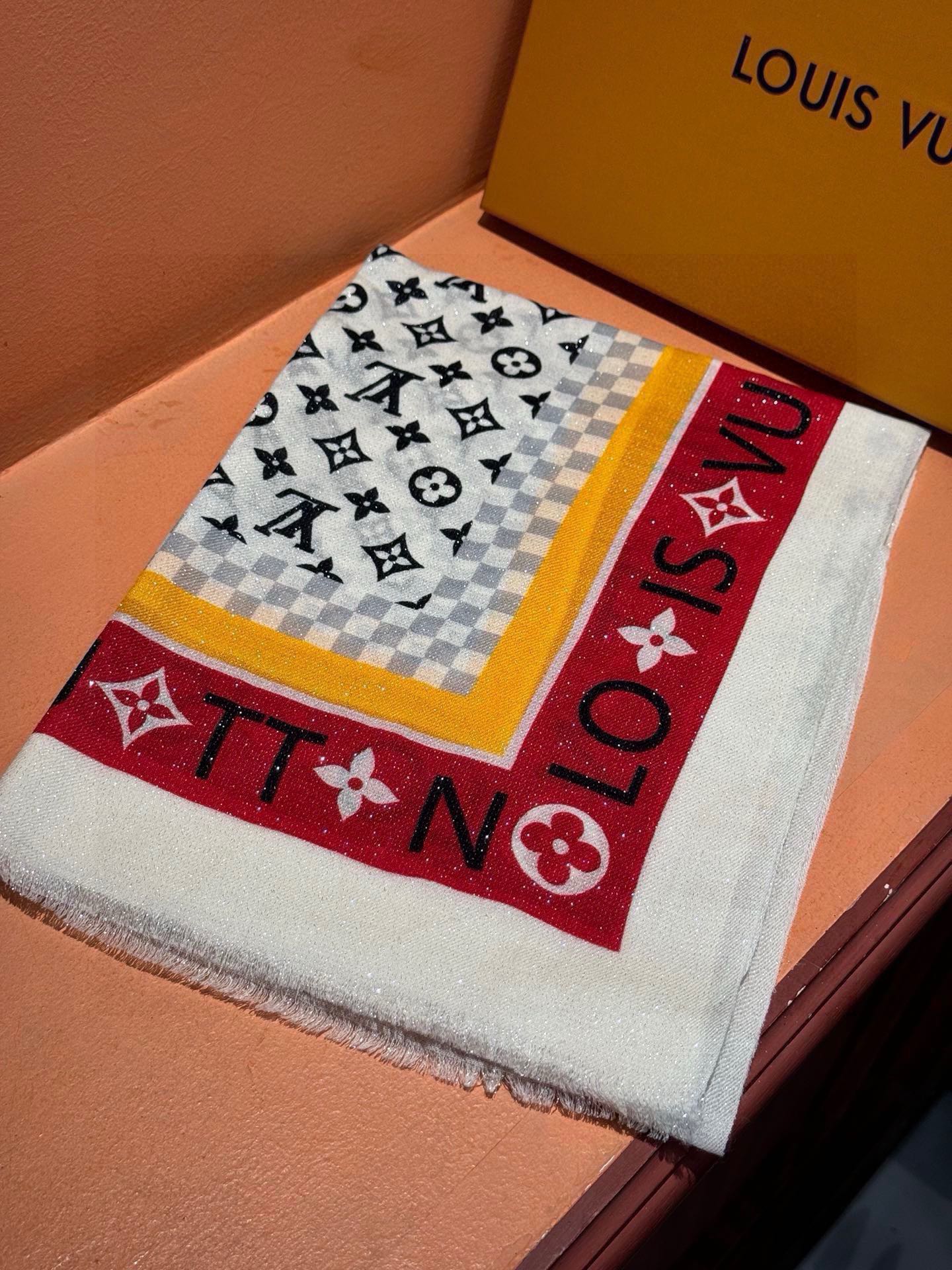 TOP Louis Vuitton LV Monogram Scarf 115 x 200cm - 3 Color