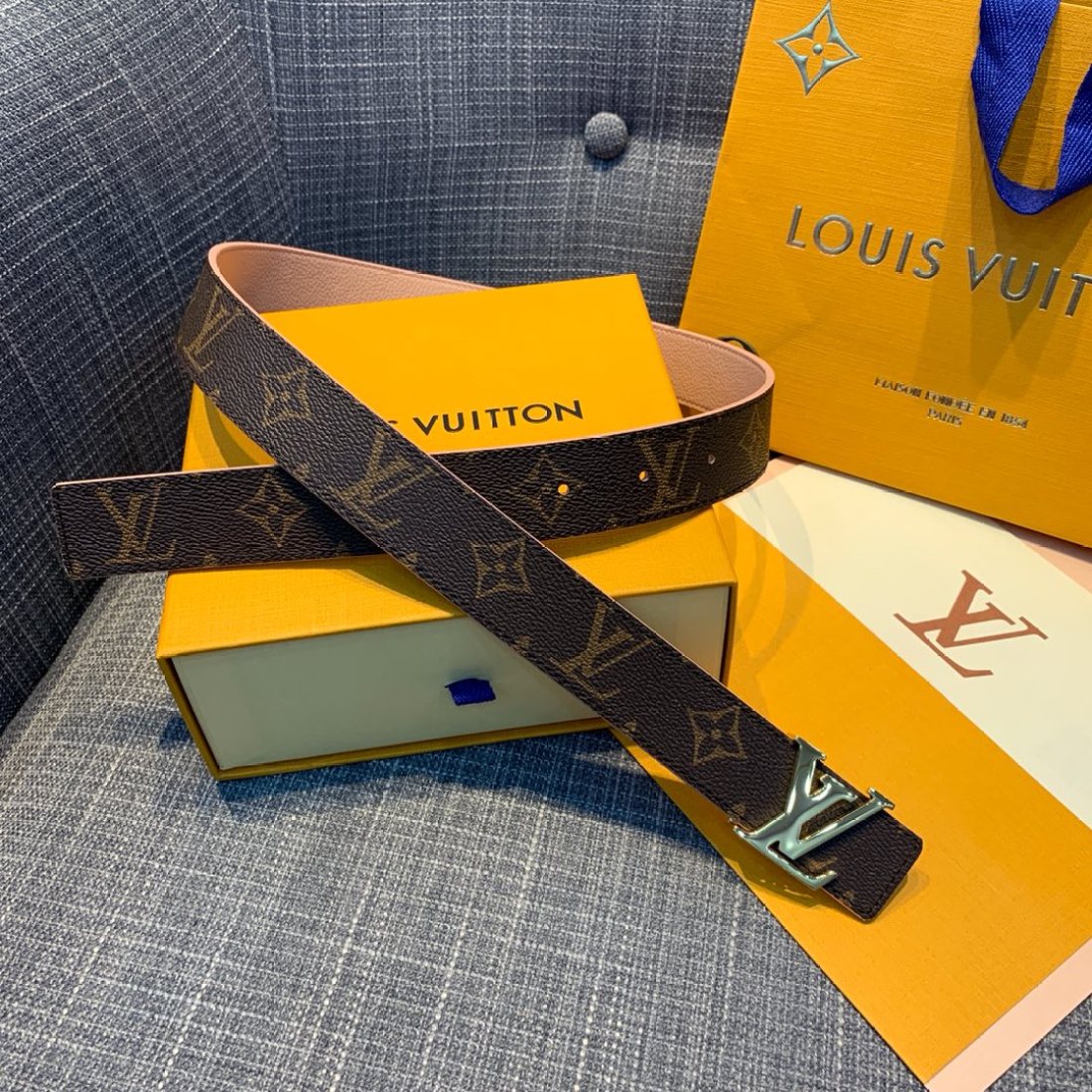 Lv Litchi Pattern Women's Belt 30MM