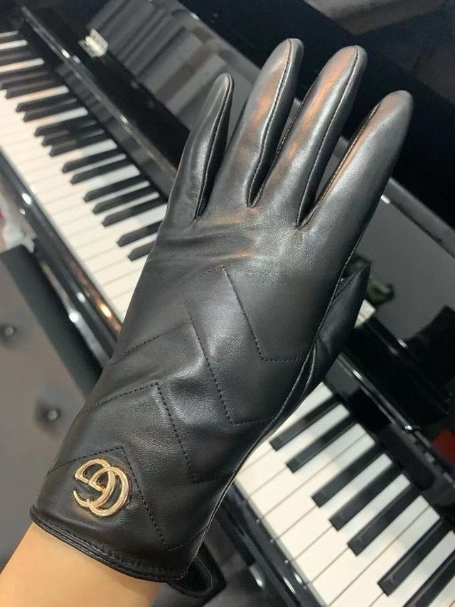 TOP GUCCI Women's  Gloves - Black