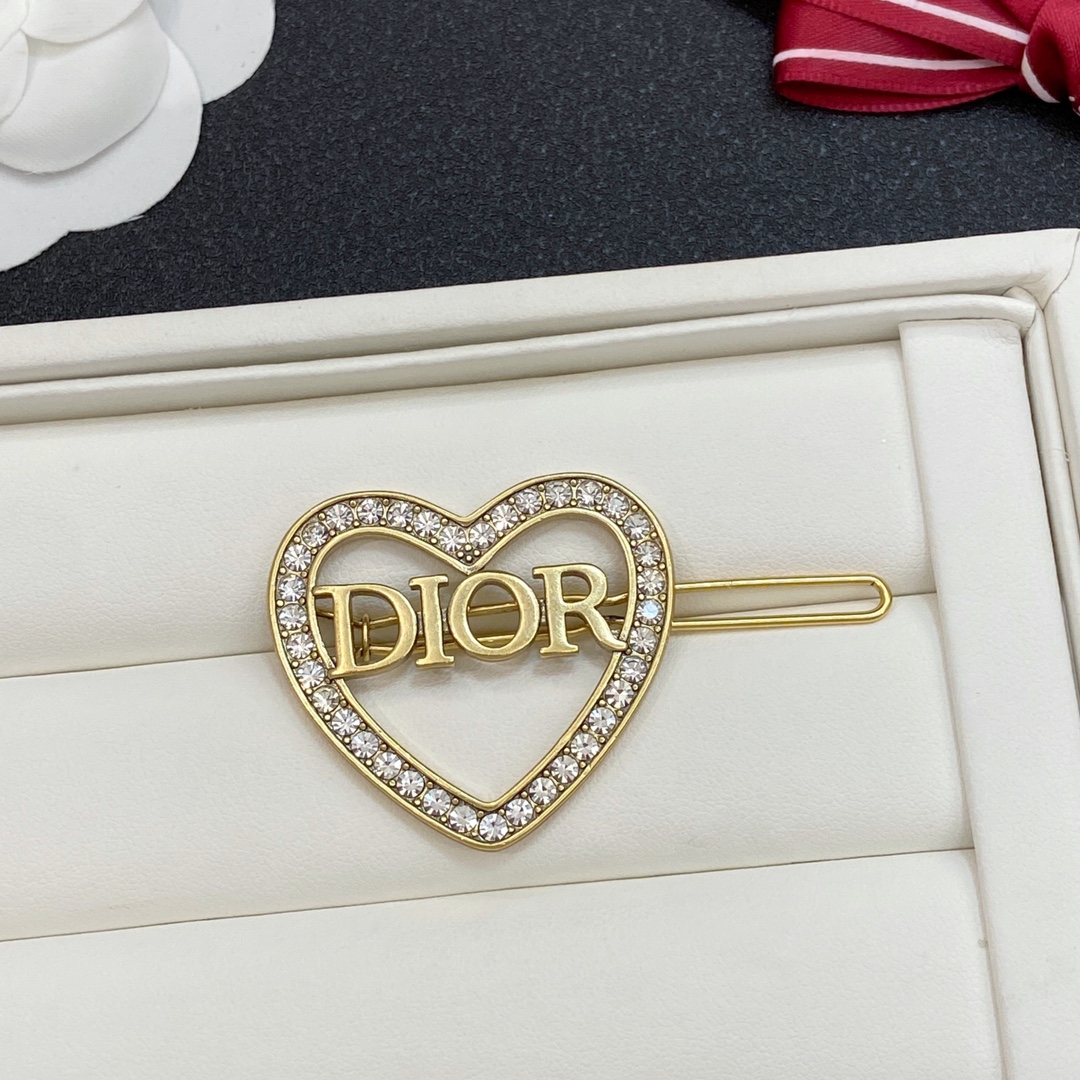 TOP Christian Dior Heart-Shaped Hairpin - Gold