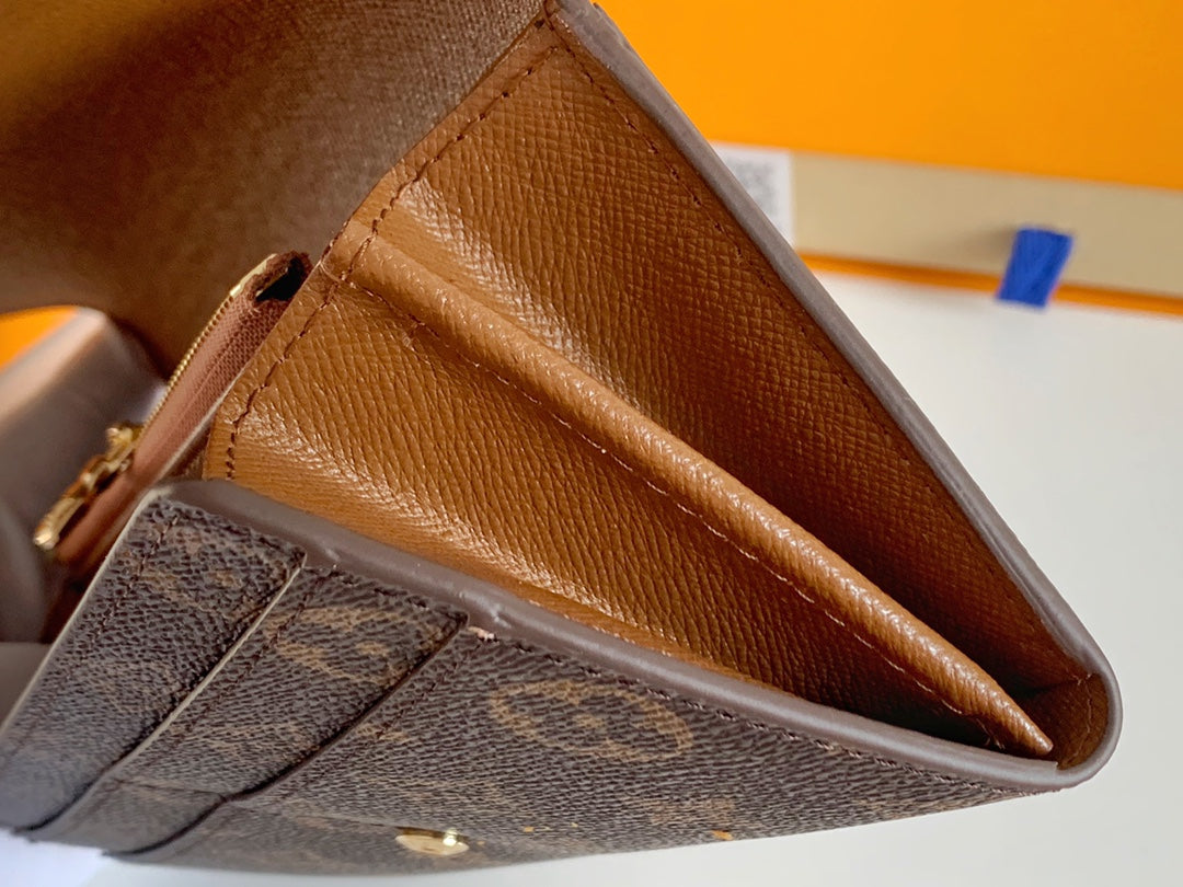 TOP Louis Vuitton LV L*V Monogram Sarah Wallet - Brown