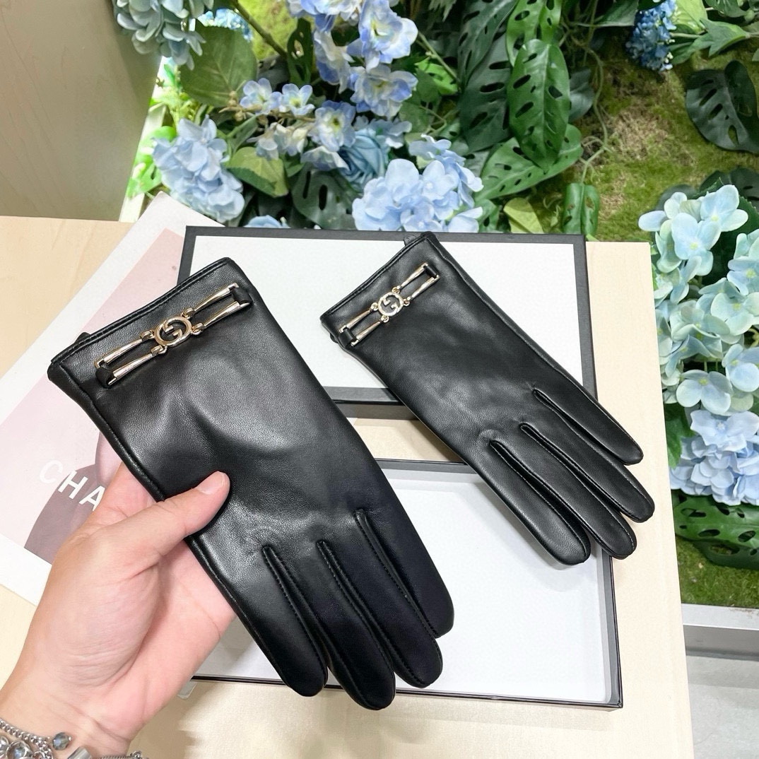 TOP GUCCI Women's  Gloves - Black