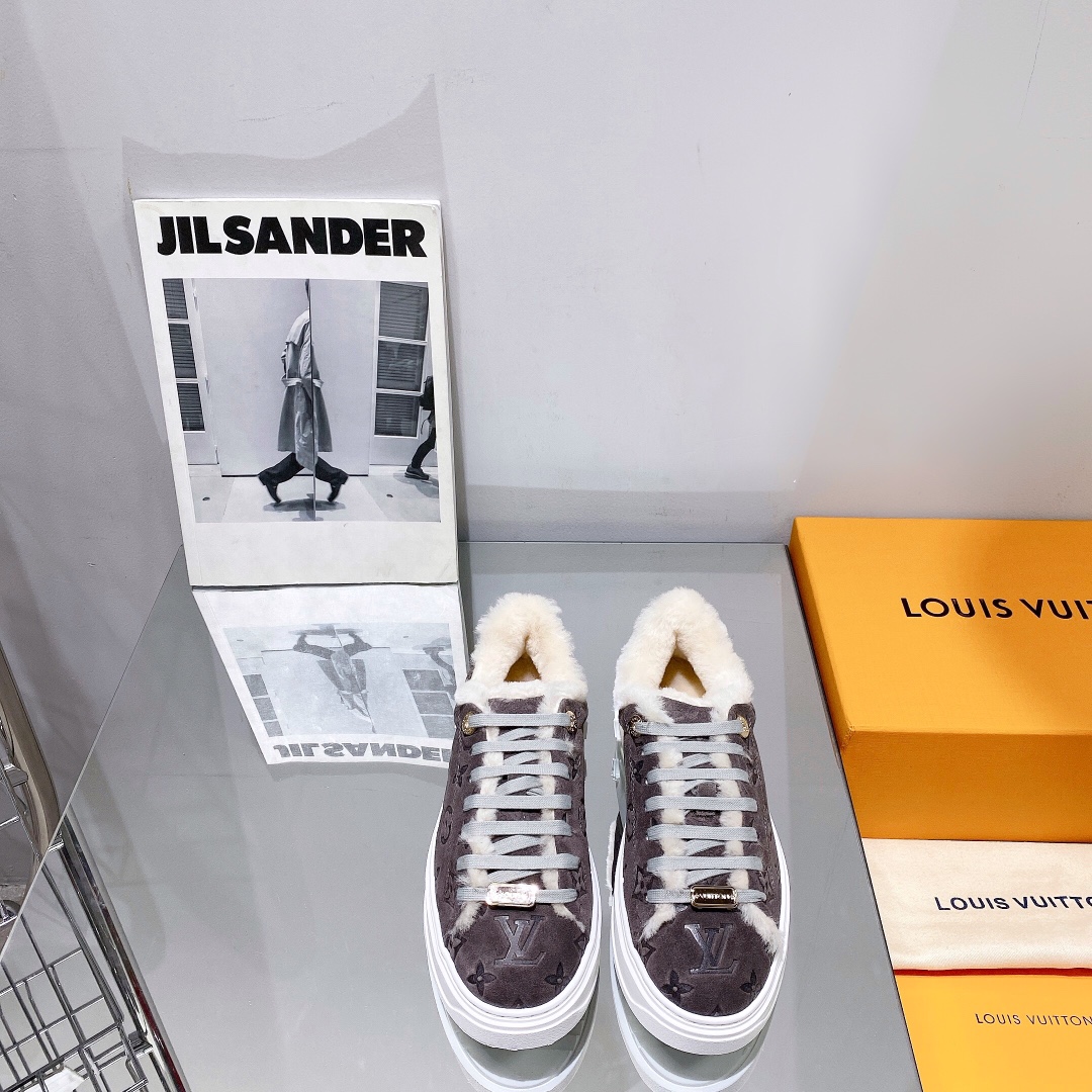 TOP Louis Vuitton LV Comfortable And Versatile Calf Leather Shoes - Two Colors