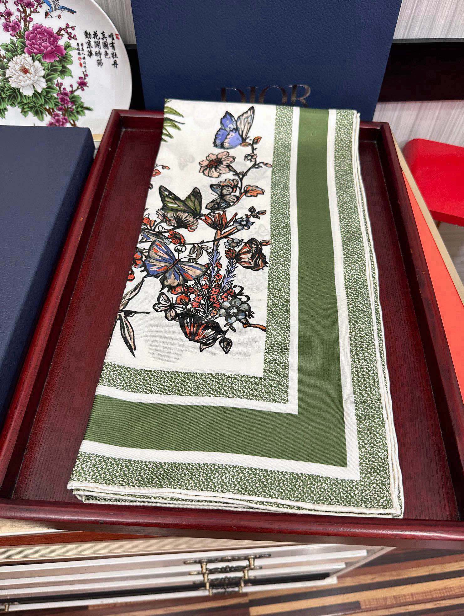 TOP Christian Dior Silk Scarf 90x90 cm - 3 Colors