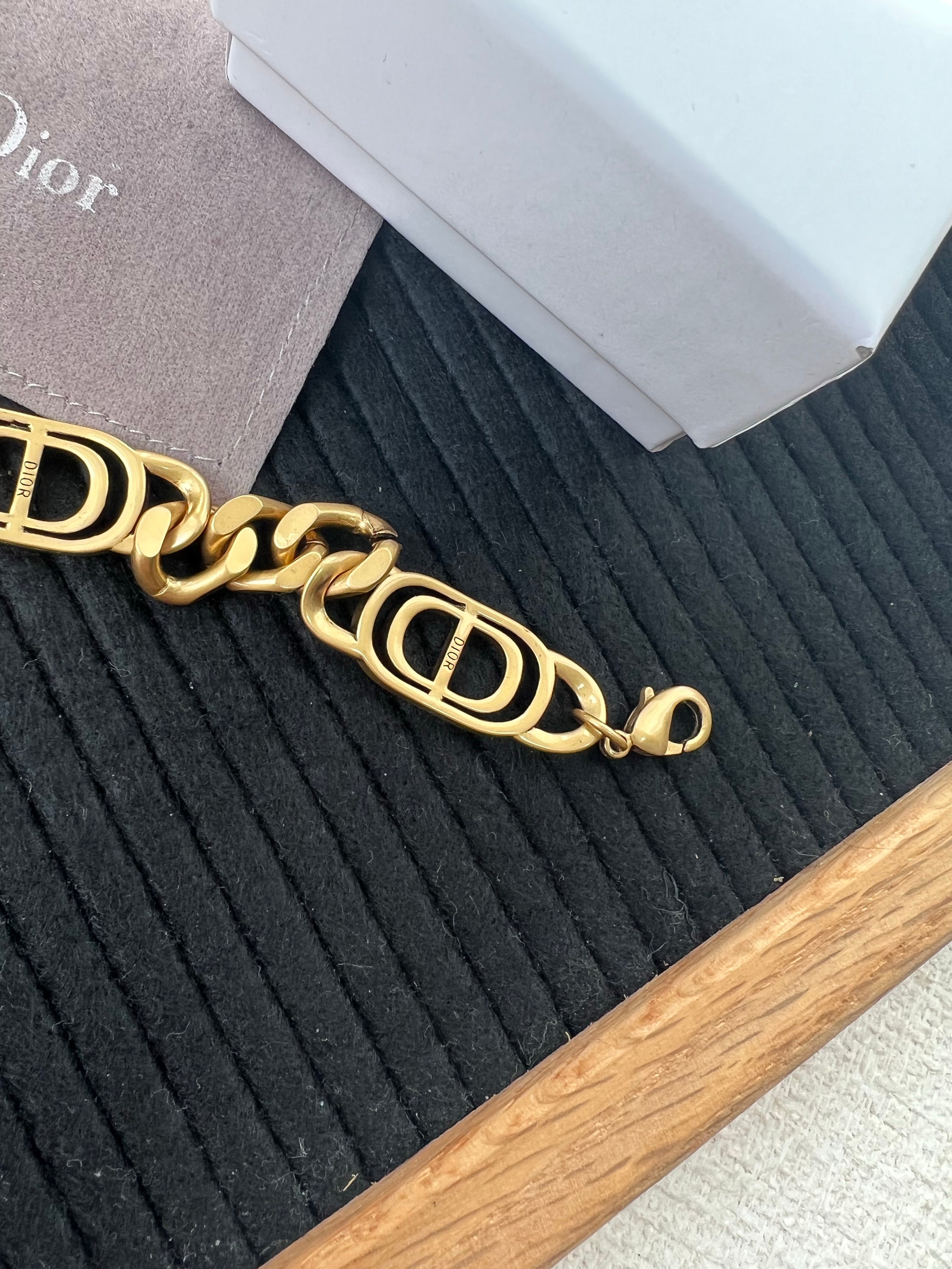 TOP Christian Dior Brass Bracelet - Gold