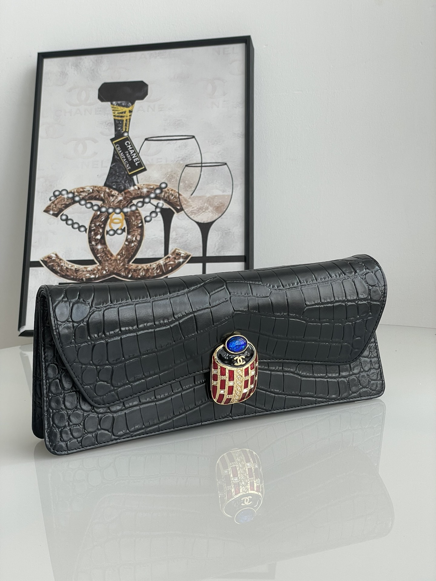 TOP CHANEL 19A Paris-New York Egypt Scarab Gold Crocodile Print Clutch Bag 30×13×4cm-2 Colors