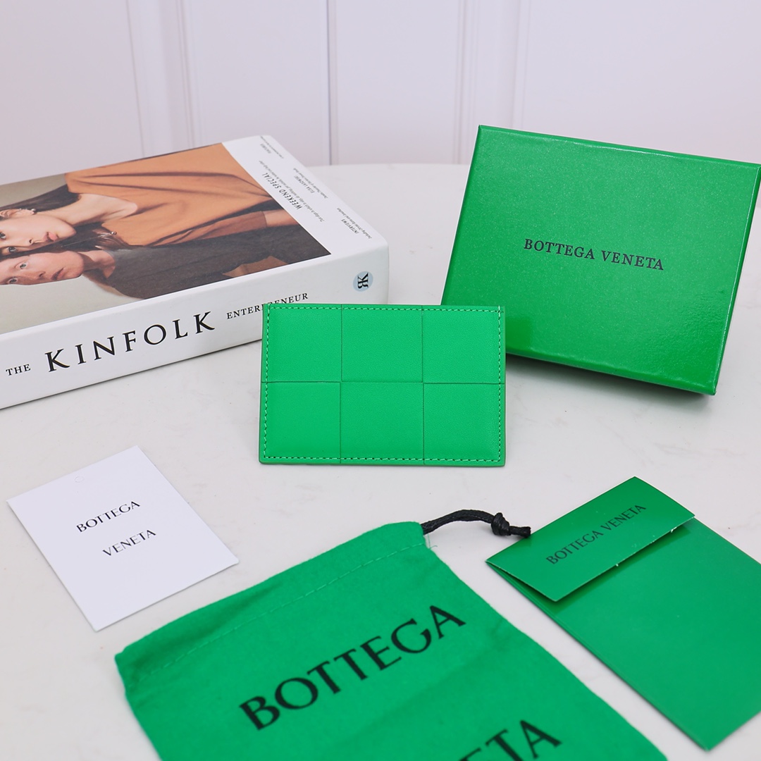 TOP Bottega Veneta BV BV Cowhide Large Grid Woven Slim Card Holder Wallet - Two Colors