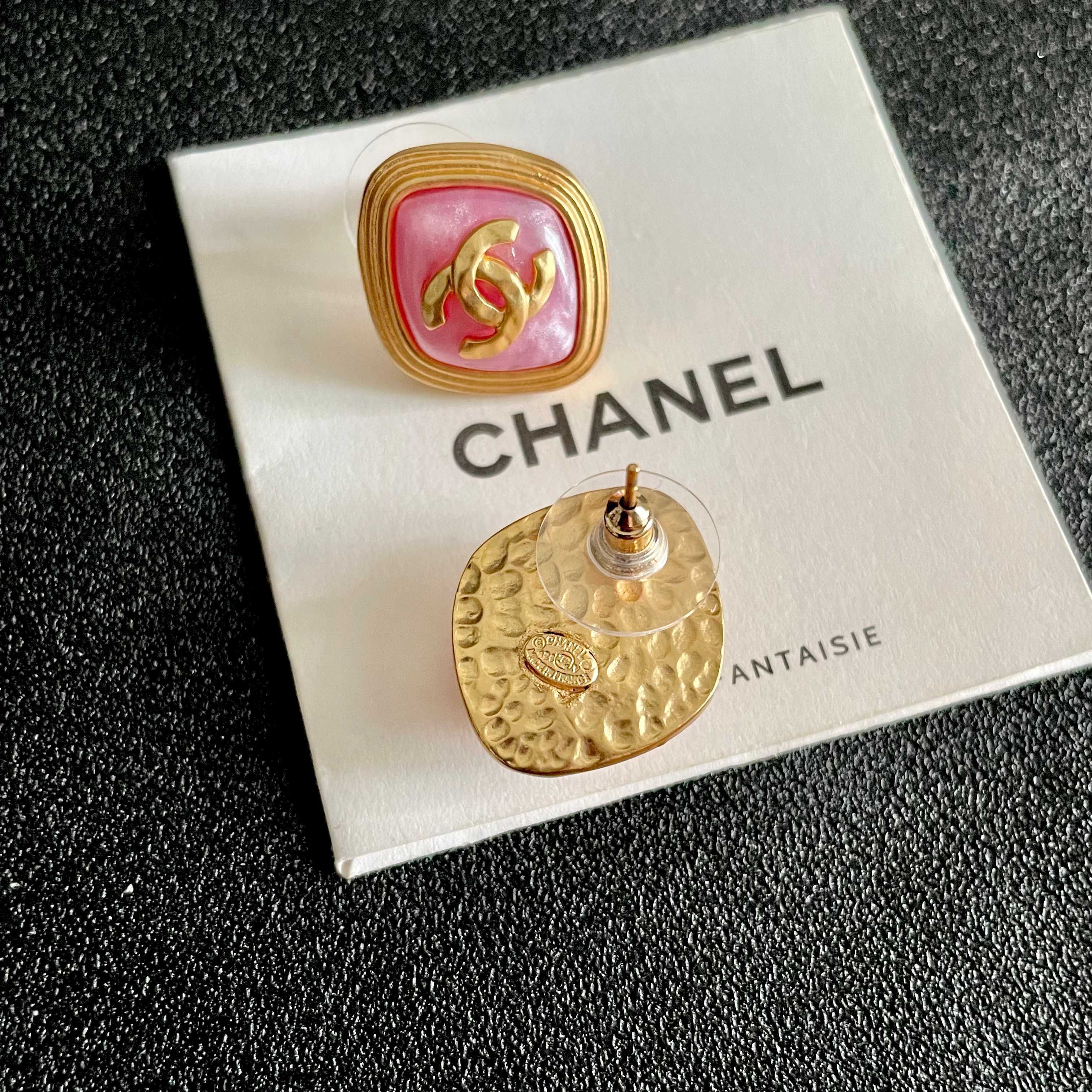 TOP CHANEL CC Earrings - Pink