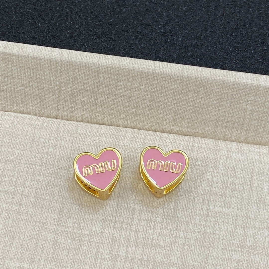TOP Miu Miu Heart Shape Earrings - 4 Colors
