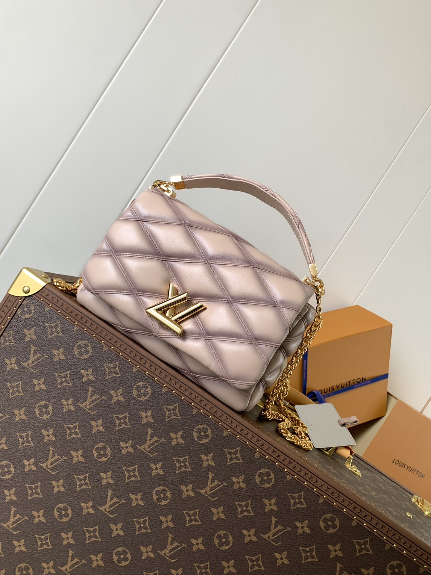 TOP Louis Vuitton LV Twist MM Bag 23x16x10CM - 2 Colors