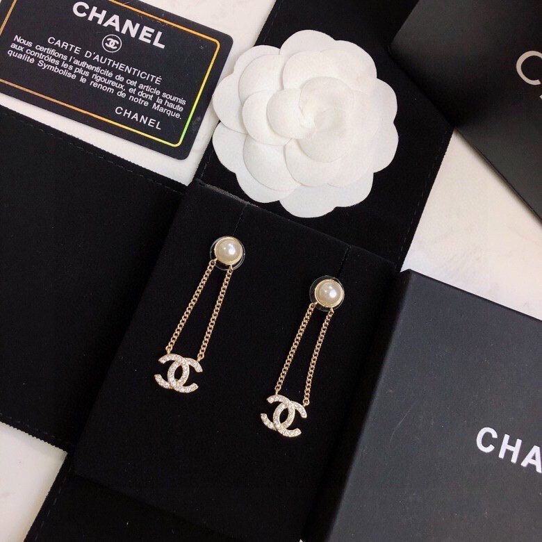 TOP CHANEL Double C Pearl Chain Stud Earrings