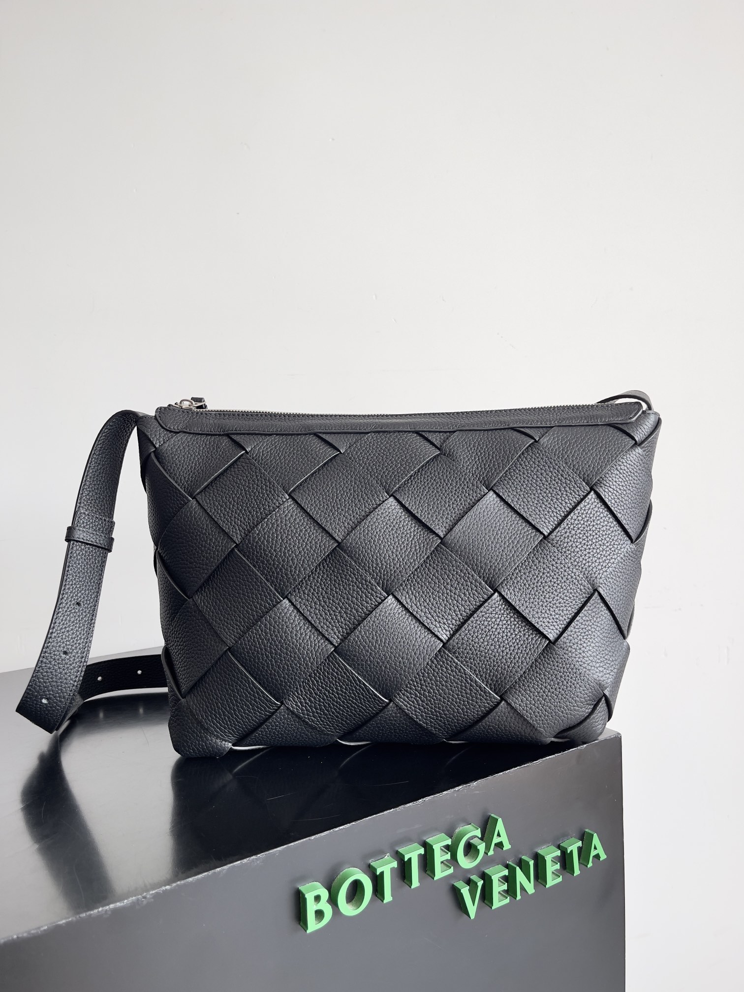 TOP Bottega Veneta BV Woven Diago Hobo Bag 39x24x16cm - Black