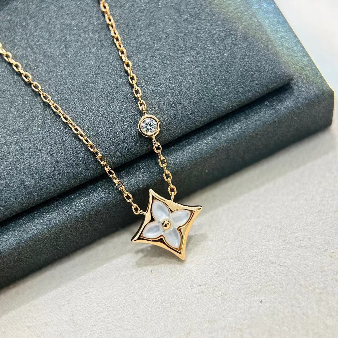 TOP Louis Vuitton Color Blossom BB Star Neacklace