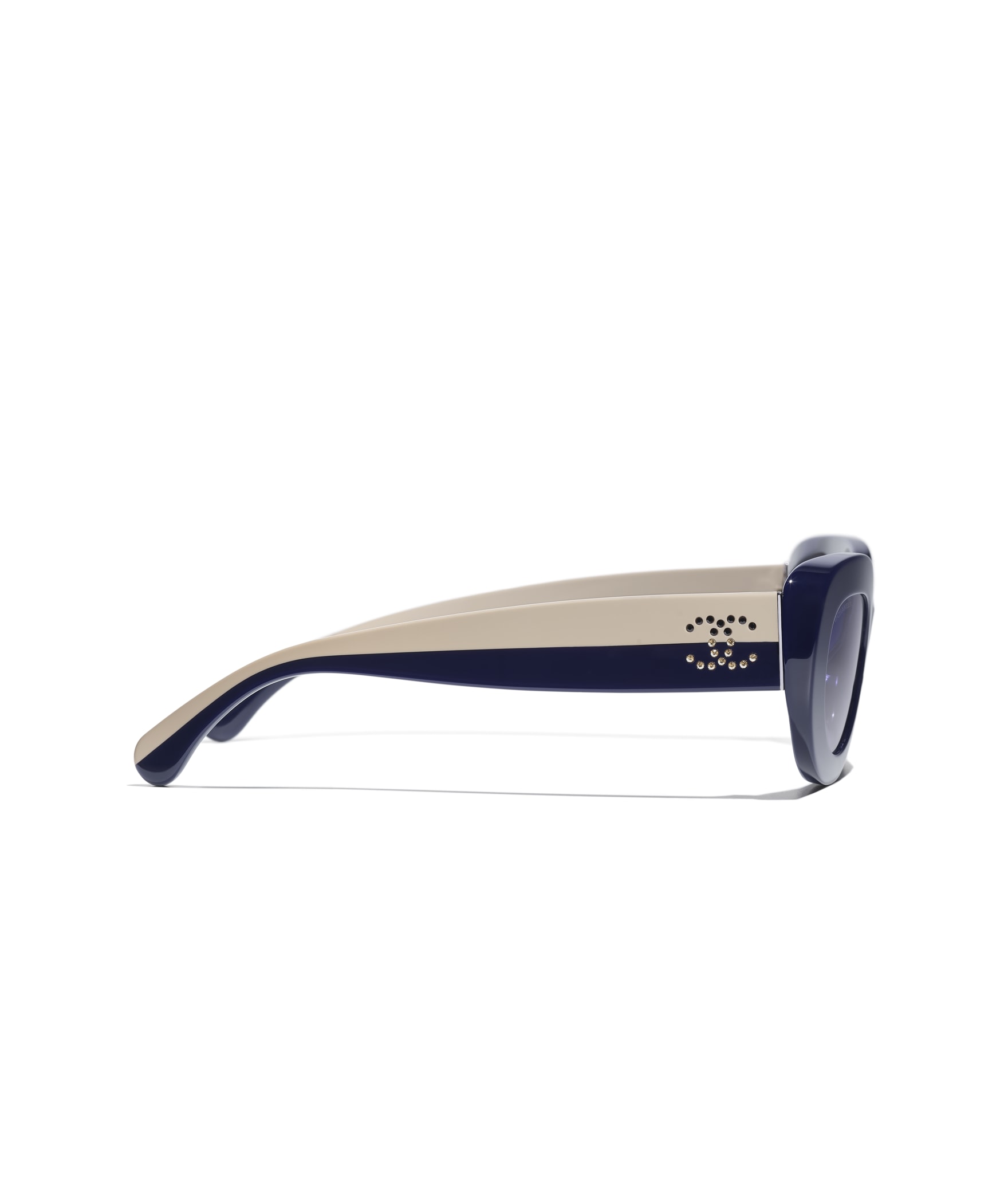 CHANEL Oval Sunglasses A71778X08101S