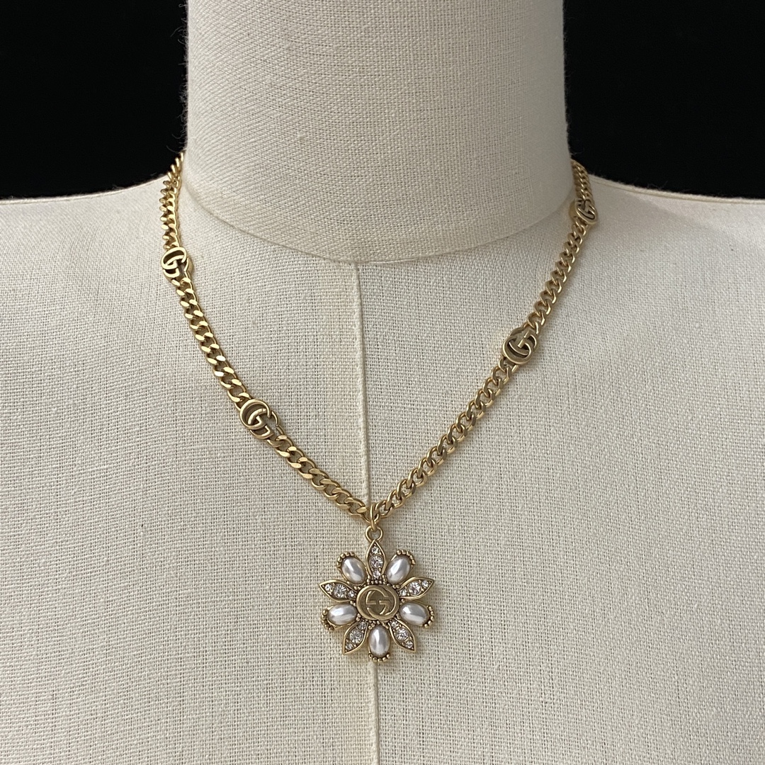 TOP GUCCI Necklace - Gold