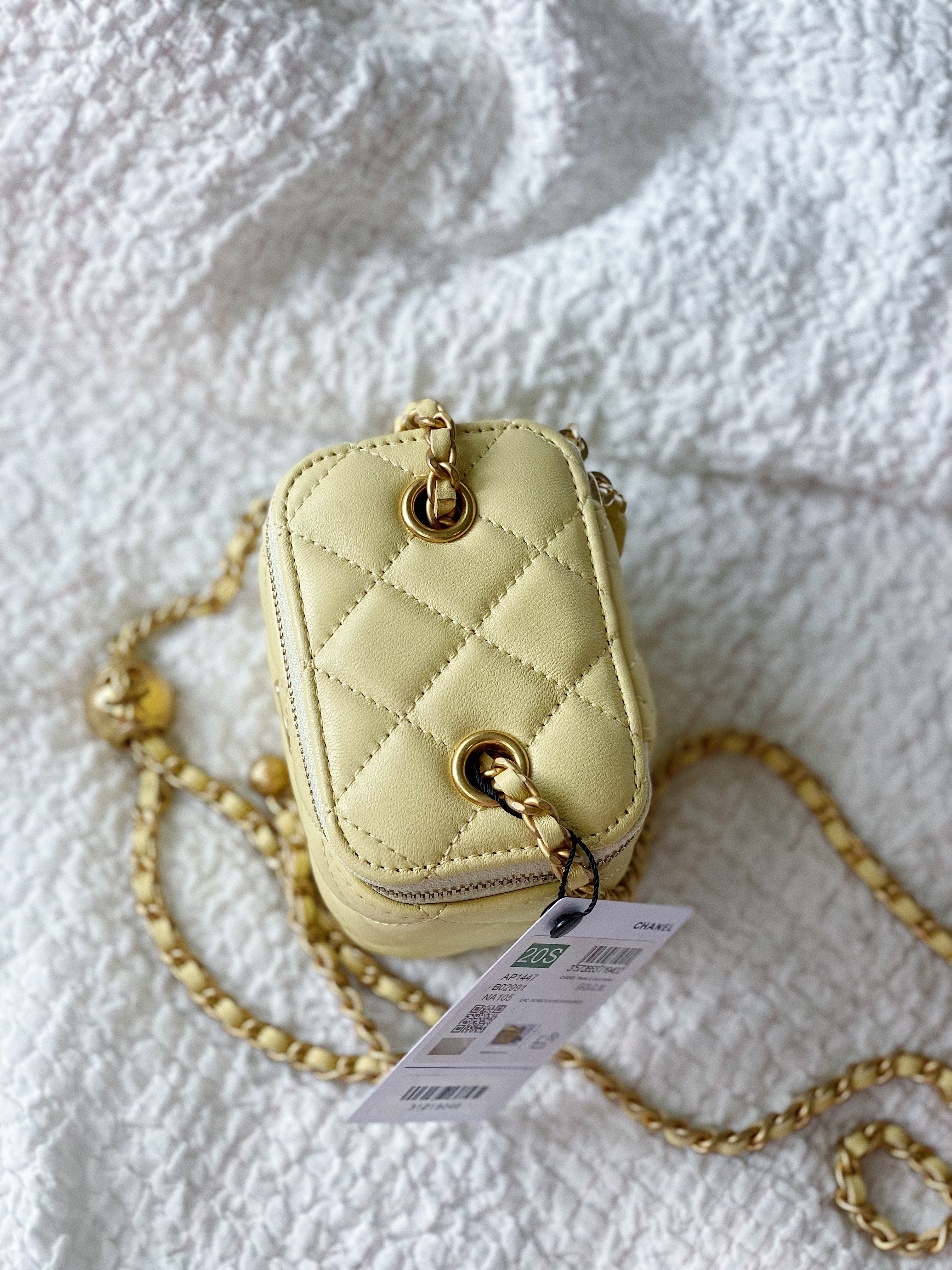 TOP CHANEL Vanity Case Perfect Fit Mini Adjustable Chain - Yellow